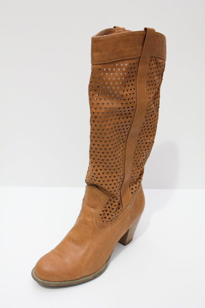 High light brown boots